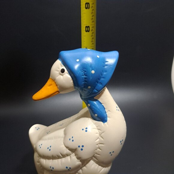 Vintage 1987 Female Duck Figurine With Blue Bonnet & Orange Feet - Picture 12 of 13